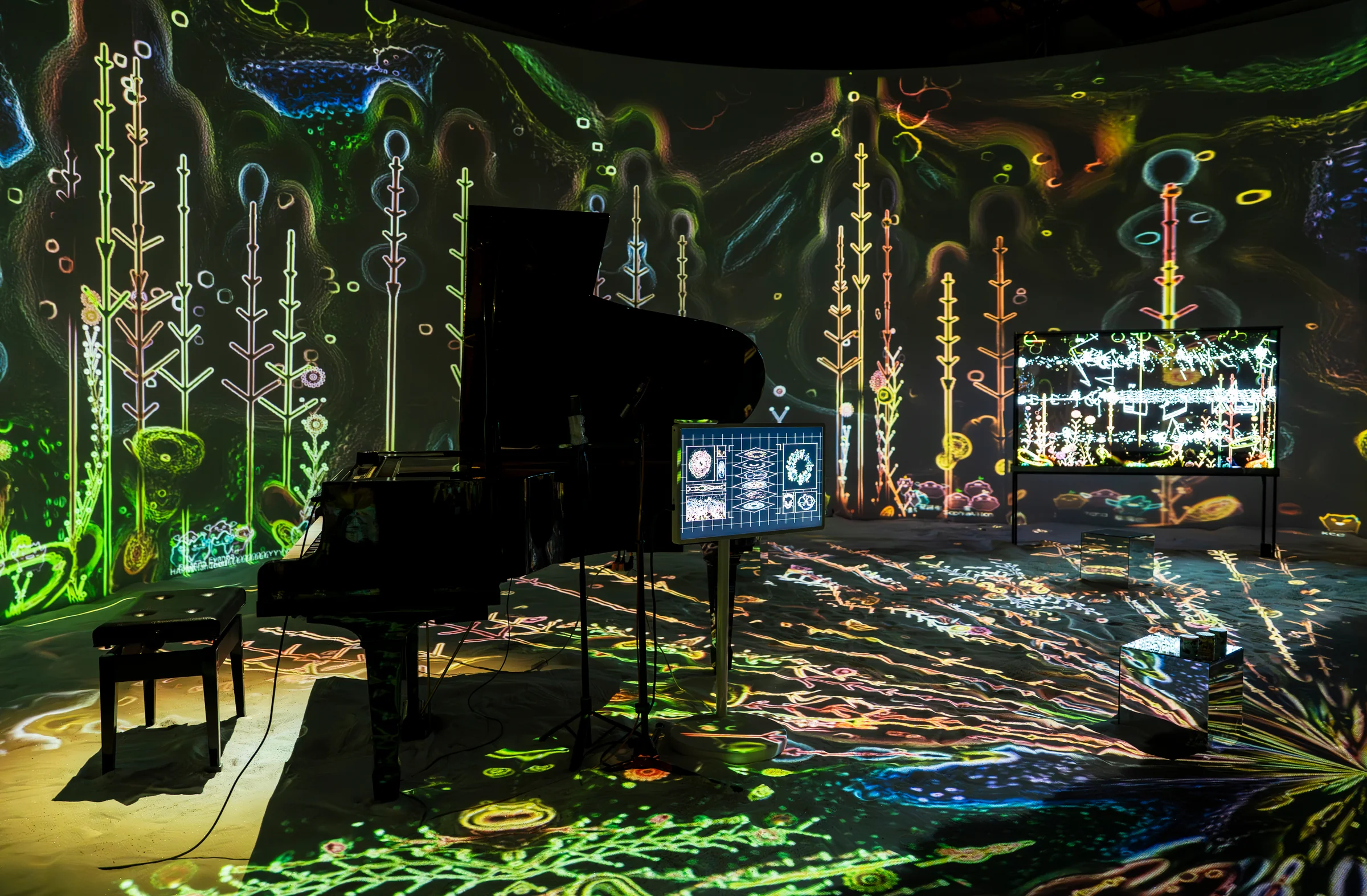 The Eternal Garden in a Bottle, Pier-2, Three walls and the floor, the transparent display beside the piano